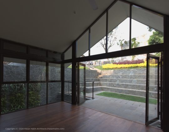 trapezoidhouse-03-hasanhalim-architect